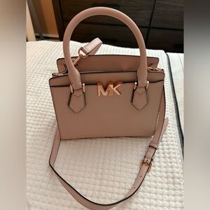 Michael Kors Mott Medium Leather Messenger/Satchel -powdered blush